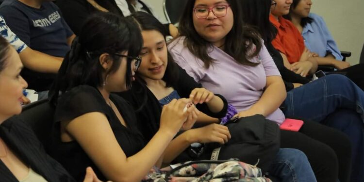 La FDCSV ofrece taller «Yo toco mis mamas»