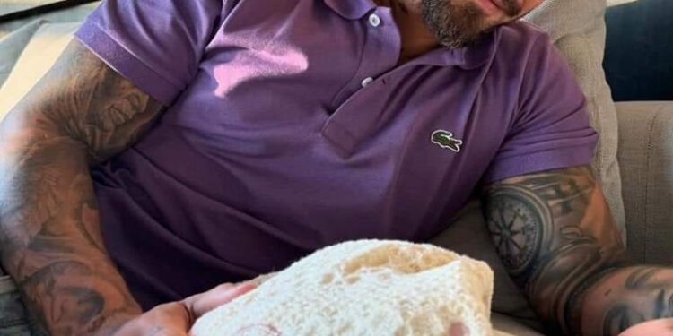 Maluma comparte tiernas imagenes con Paris