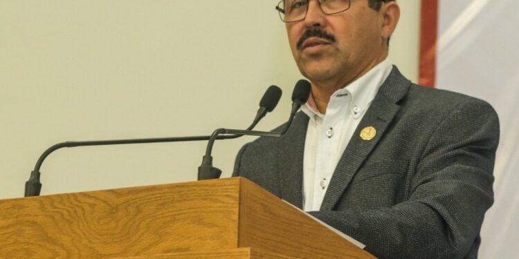 Presenta Dámaso Anaya proyectos académicos de la UAT en Nuevo Laredo