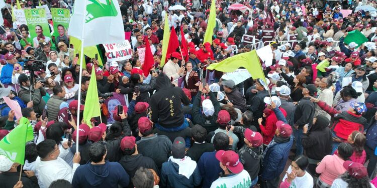 Claudia Sheinbaum plantea relación de iguales con Estados Unidos desde Nuevo Laredo, Tamaulipas