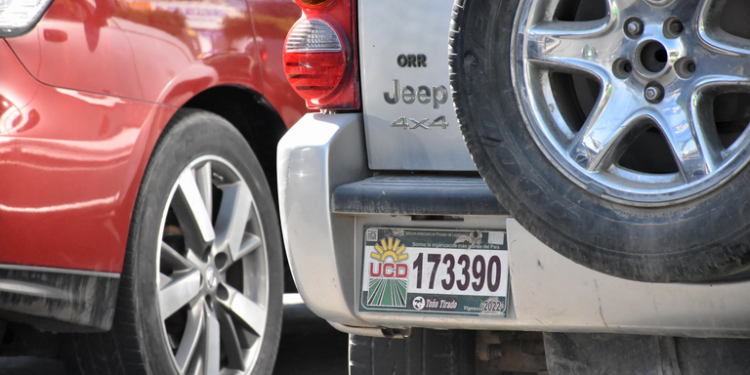AMLO anuncia ampliación del programa de regularización para «autos chocolate»