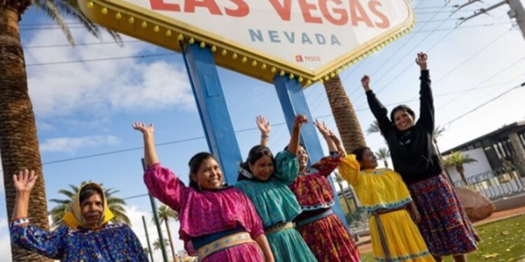 ¡Orgullo nacional! Seis mujeres Rarámuris corren maratón en Las Vegas