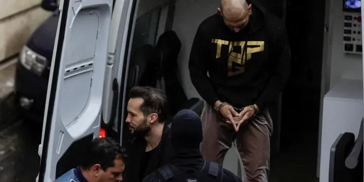 Influencer británico-estadounidese detenido por agresión sexual