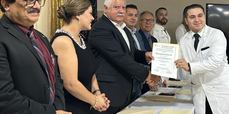 Avala UAT la formación de médicos especialistas residentes