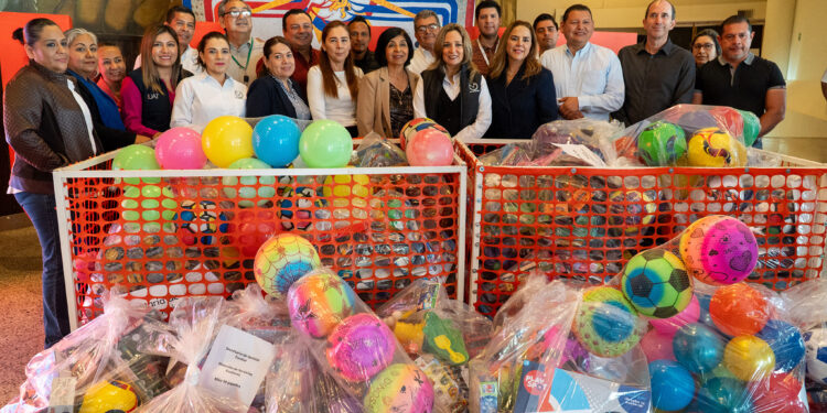 Promueve la UAT colecta de juguetes para celebrar el Día del Niño