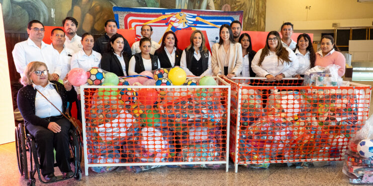 Promueve la UAT colecta de juguetes para celebrar el Día del Niño