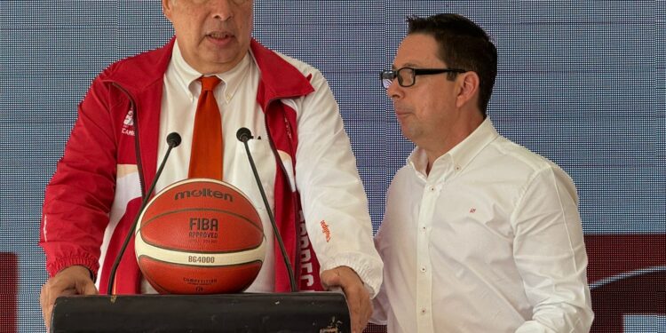 Presentación oficial del Head Coach  Luis García.