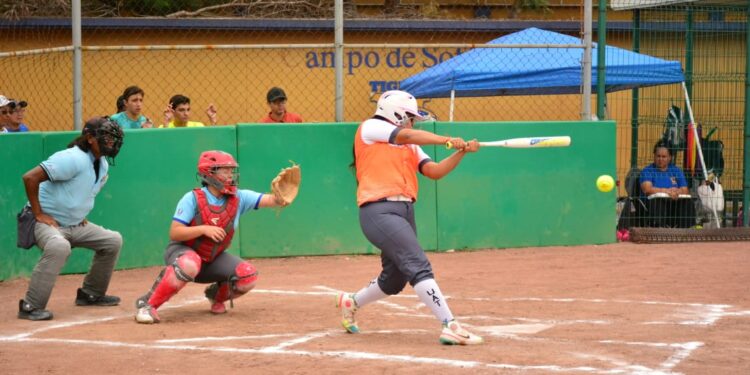 Avanza equipo femenil de softbol de la UAT, a Universiada Nacional
