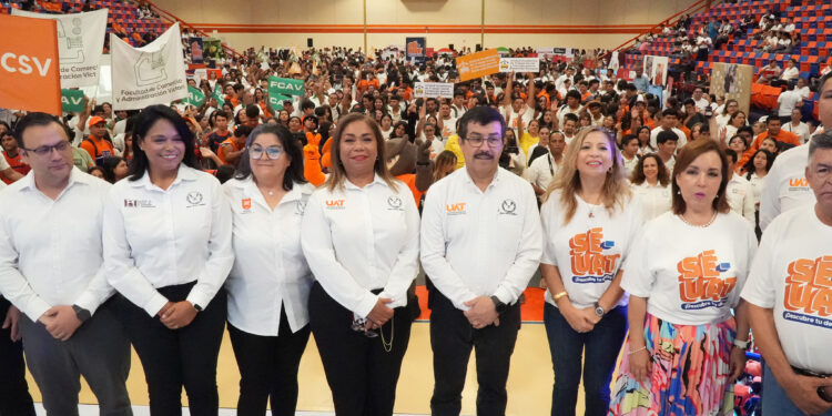 Vive la UAT una fiesta para recibir a estudiantes de bachillerato