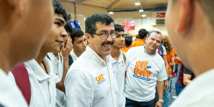 Vive la UAT una fiesta para recibir a estudiantes de bachillerato