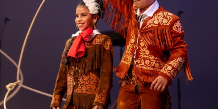 Presenta la UAT con gran éxito su festival del día Internacional de la Danza