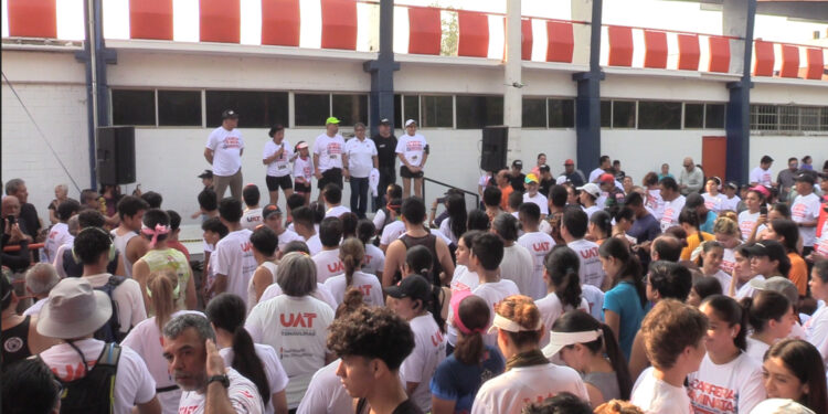 Éxito rotundo en Carrera y Caminata #Familia UAT