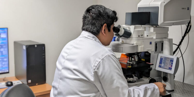 Egresado de la UAT es seleccionado para estudiar el doctorado en Suecia