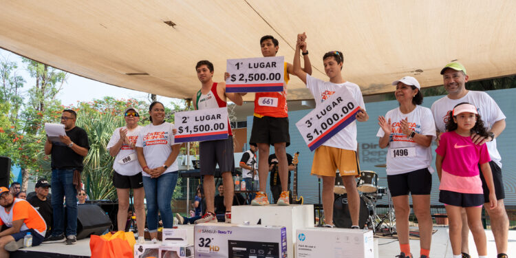 Éxito rotundo en Carrera y Caminata #Familia UAT