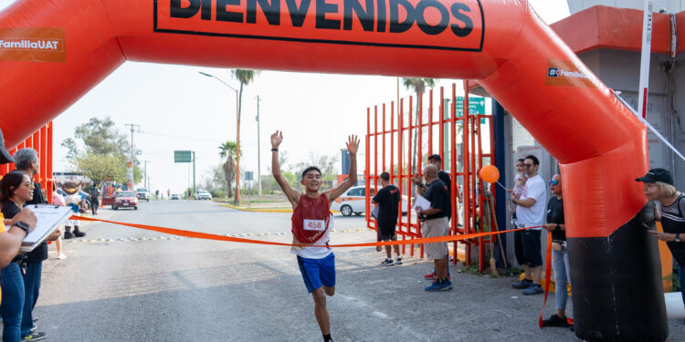 Éxito rotundo en Carrera y Caminata #Familia UAT
