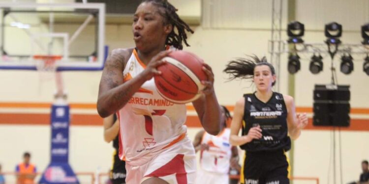 Correcaminos pierde serie en casa