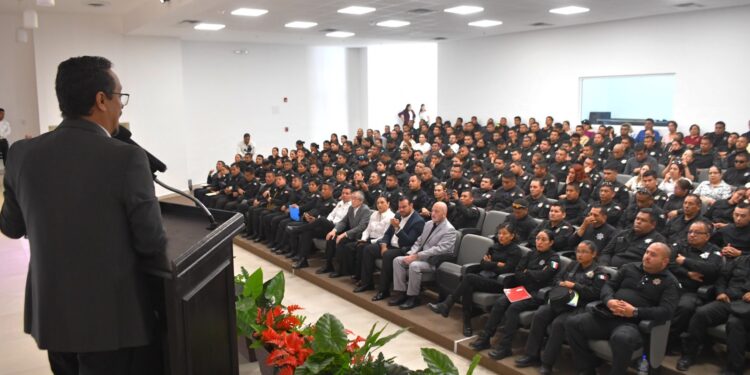 Capacitan SSPT y CODHET a personal de la Guardia Estatal en materia de derechos humanos