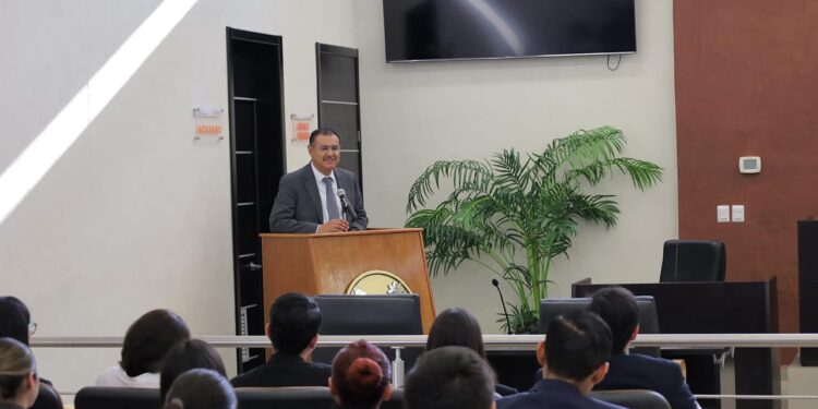 Realiza la UAT concurso de Juicios Orales en el campus Victoria