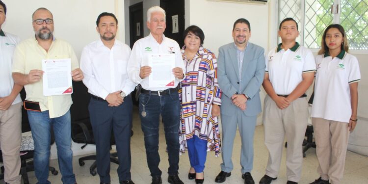 Recibe CONALEP Victoria donación de autobuses escolares