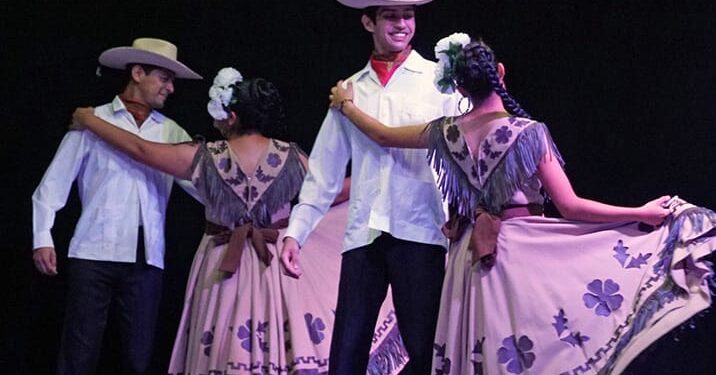 Realiza la UAT con éxito talleres artísticos en Tampico y Victoria