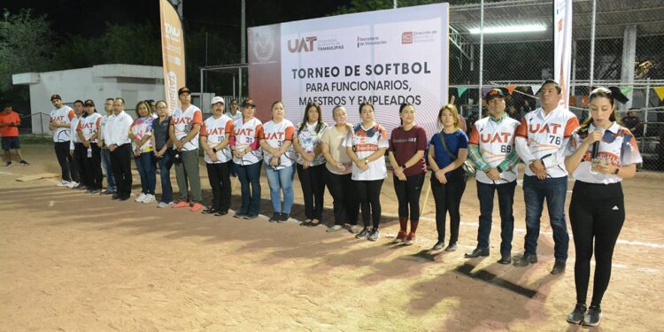 Inaugura el rector Dámaso Anaya el Torneo de softbol para Funcionarios, Maestros y Empleados de la UAT