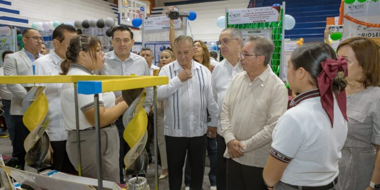 Premian a ganadores de la Feria Estatal de Ciencia e Ingenierías Tamaulipas 2024