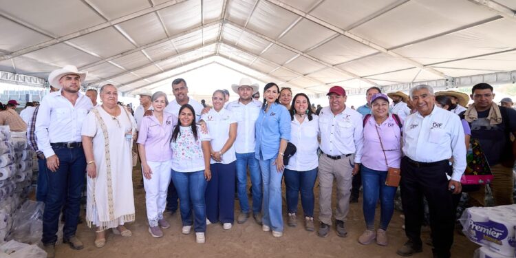 Beneficia Tianguis del Bienestar a más de 3 mil 400 familias de Padilla con acciones del Gobierno Federal, Estatal y el DIF Tamaulipas