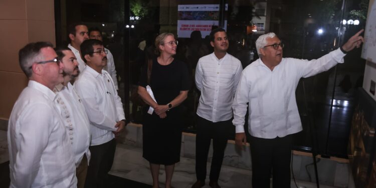 Inauguran Secretaría de Desarrollo Energético y Woodside Energy la Exposición Binacional Cultural en Tamaulipas