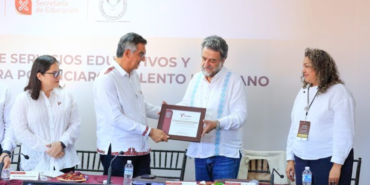 Educación debe rehumanizar a la sociedad y apoyar a las y los jóvenes: Américo