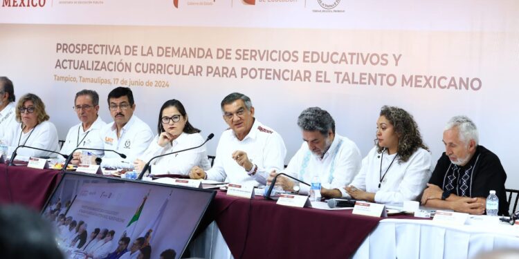 Educación debe rehumanizar a la sociedad y apoyar a las y los jóvenes: Américo