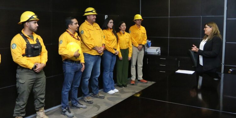 Reconoce SEDUMA valor y dedicación de brigadistas por combate a incendio forestal