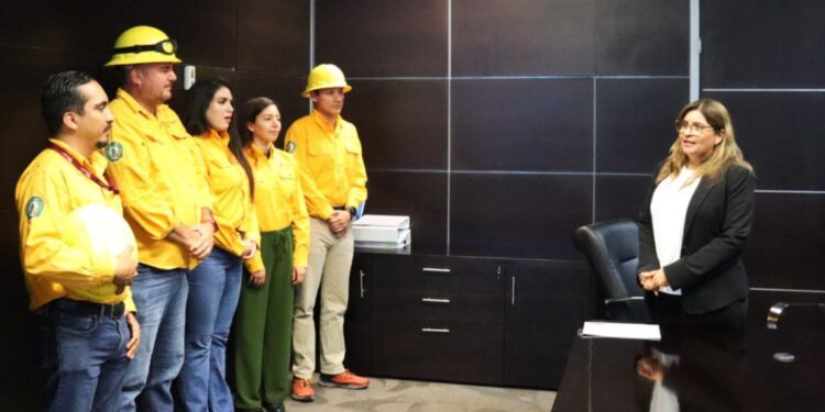 Reconoce SEDUMA valor y dedicación de brigadistas por combate a incendio forestal