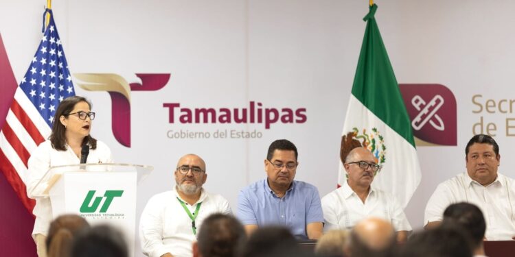 Certifican a estudiantes de la Universidad Tecnológica de Altamira en el idioma inglés