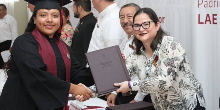 Entrega Colegio de Bachilleres de Tamaulipas de Mante a técnicos especialistas