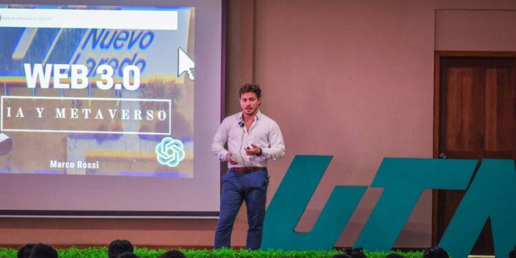 Aprenden estudiantes de la Universidad Tecnológica de Nuevo Laredo sobre inteligencia artificial y metaverso
