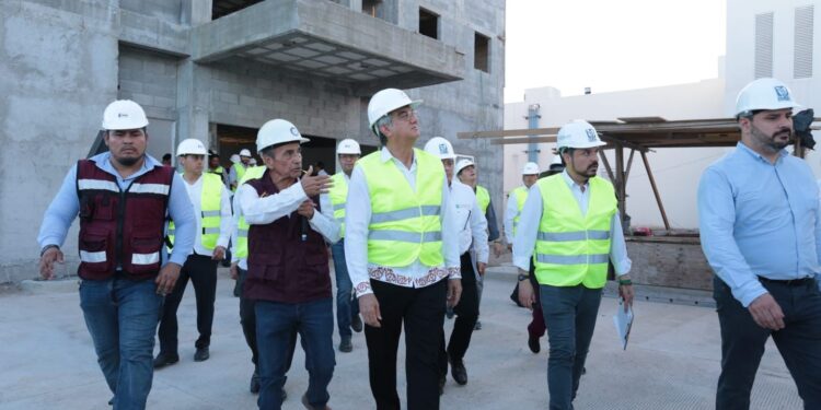 Refrenda Américo: “En Tamaulipas, tenemos la bata bien puesta”