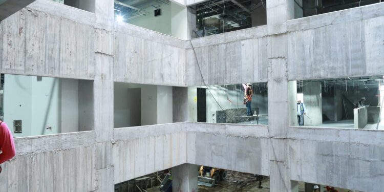 Supervisa Américo avances del Puente de la Esperanza y del nuevo hospital del ISSSTE