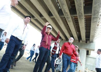 Supervisa Américo avances del Puente de la Esperanza y del nuevo hospital del ISSSTE