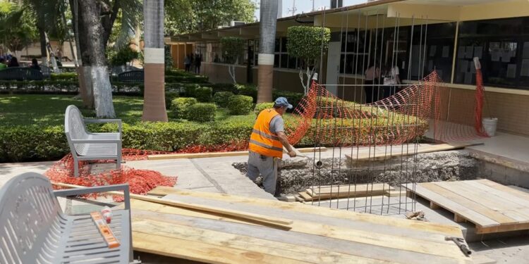 Impulsa Dámaso Anaya infraestructura y equipamiento de la UAT