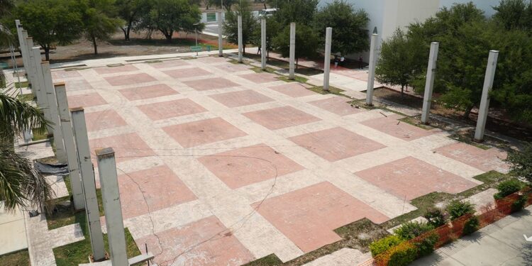 Impulsa Dámaso Anaya infraestructura y equipamiento de la UAT