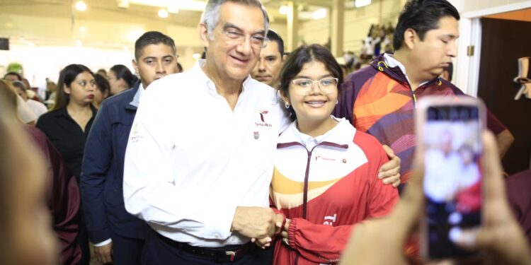 Gestiona Américo recursos para reparar infraestructura dañada por «Alberto