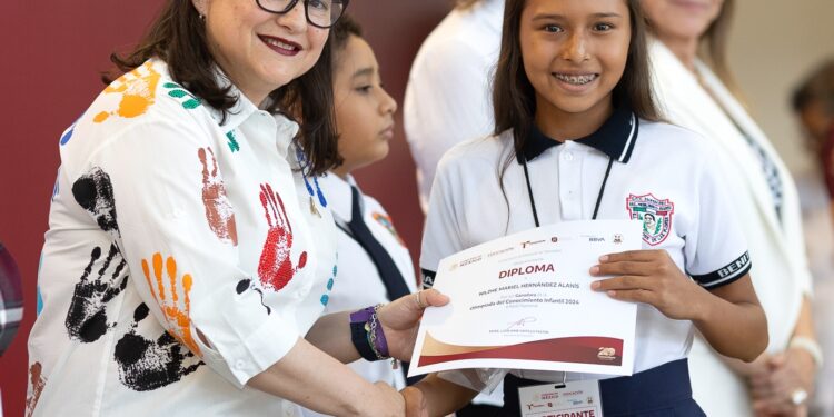 Reconocen a estudiantes y docentes sobresalientes en la Olimpiada del Conocimiento Infantil