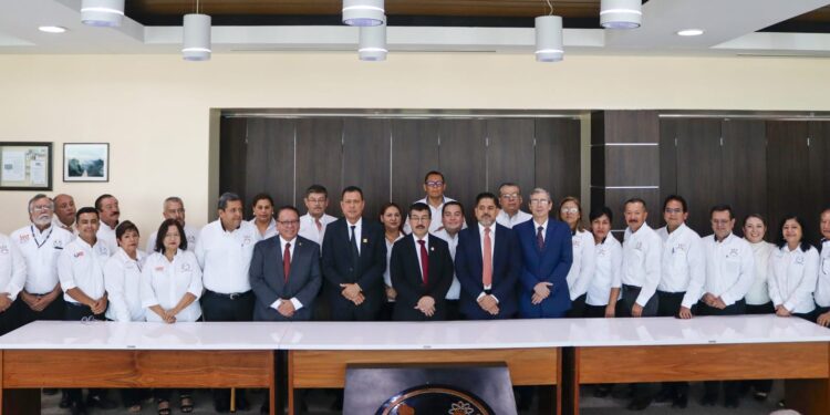 Celebra el SUTAUAT el 20 aniversario de su fundación