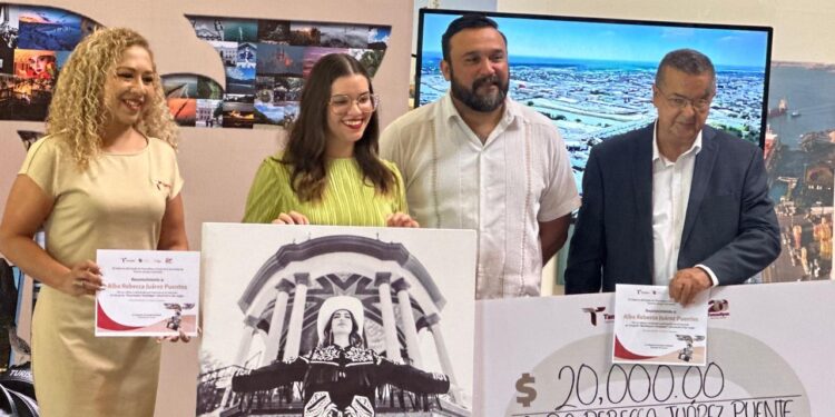 Entrega Sectur 100 mil pesos en premios a ganadores de concurso de fotografía