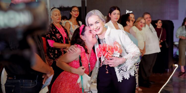 Gran éxito de “Lozanía”, el desfile de moda inclusivo del DIF Tamaulipas