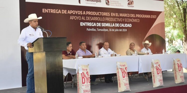 Reciben productores de Palmillas semilla de maíz