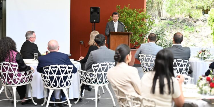 La UAT y Woodside Petróleo México celebran convenio de colaboración académica y científica