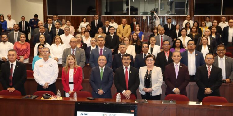 Capacita la ASF al personal administrativo y directivo de la UAT