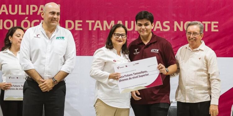 Inicia Gobierno del Estado entrega de becas «Futuro Tamaulipas, Jóvenes de Nivel Superior»