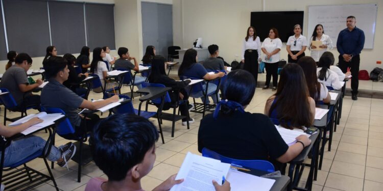 Concluye la UAT aplicación del examen CENEVAL de ingreso a licenciatura